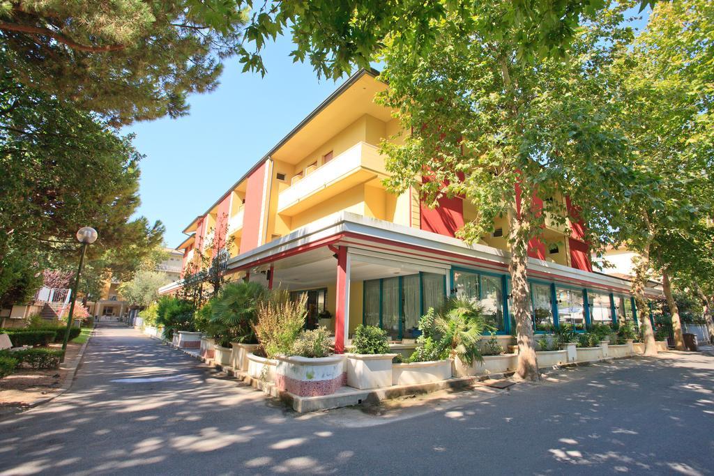 Hotel Residence Elisabetta Cesenatico Extérieur photo