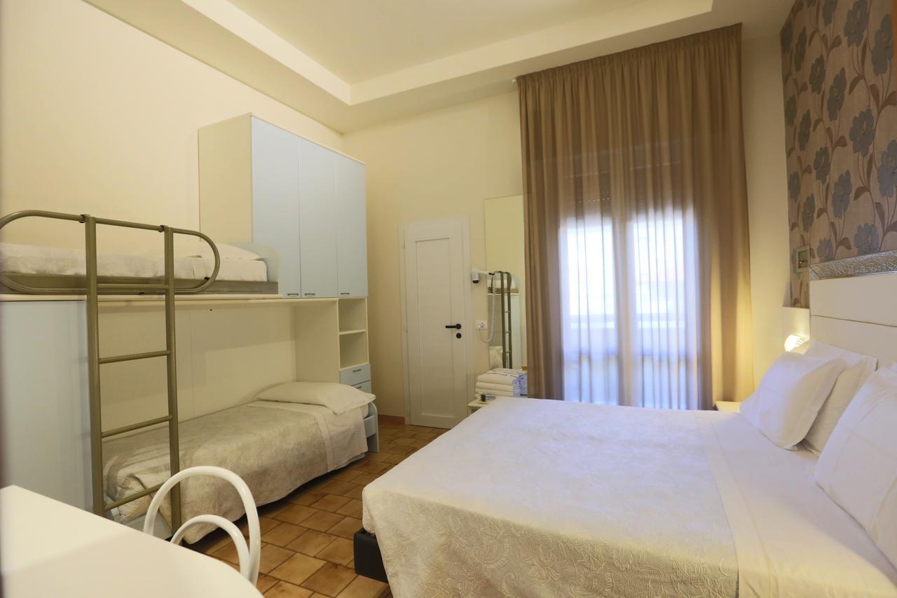 Hotel Residence Elisabetta Cesenatico Extérieur photo