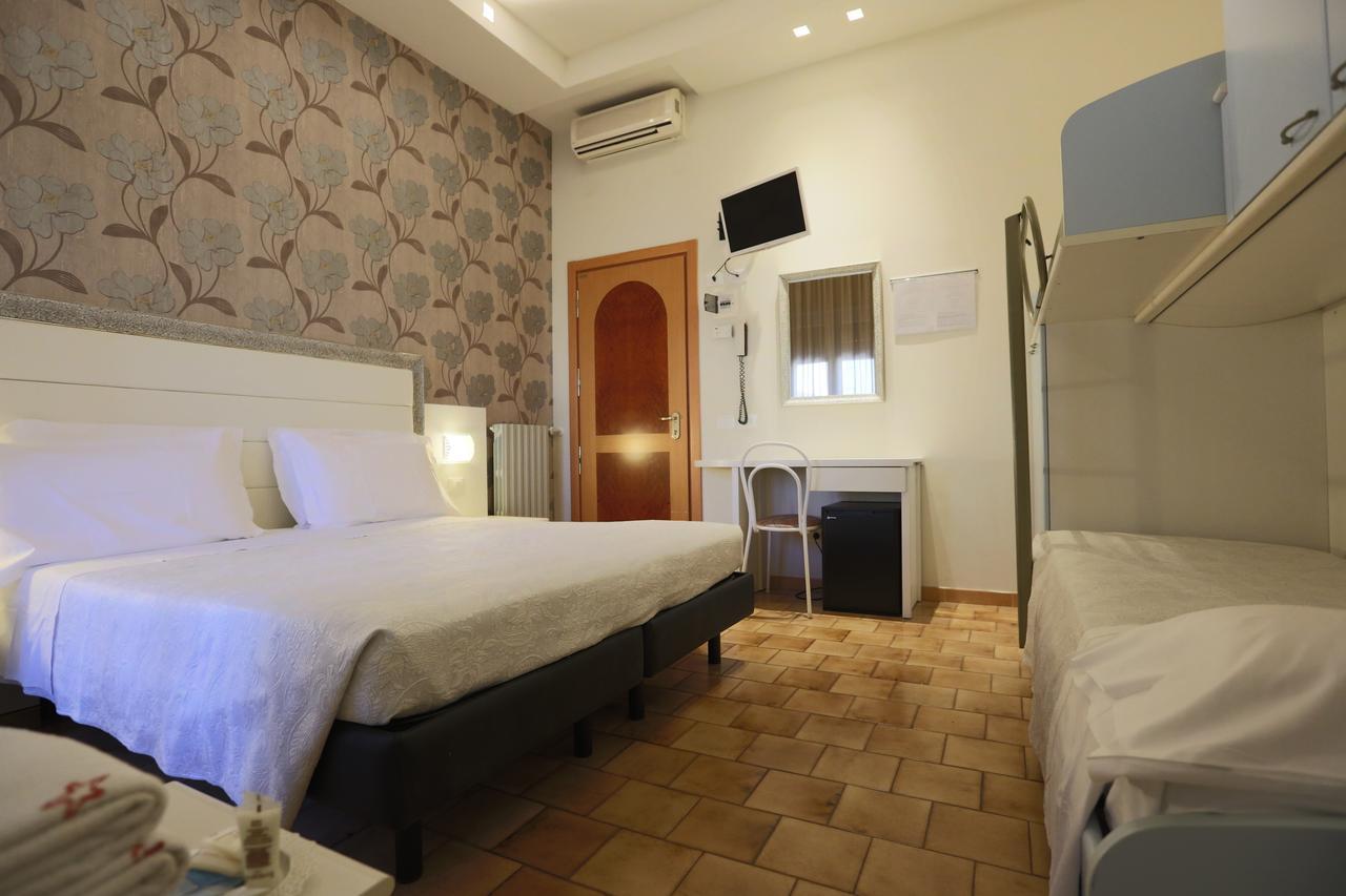 Hotel Residence Elisabetta Cesenatico Extérieur photo