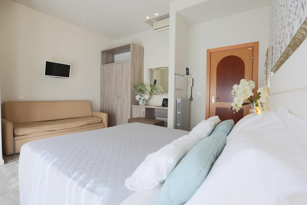 Hotel Residence Elisabetta Cesenatico Extérieur photo