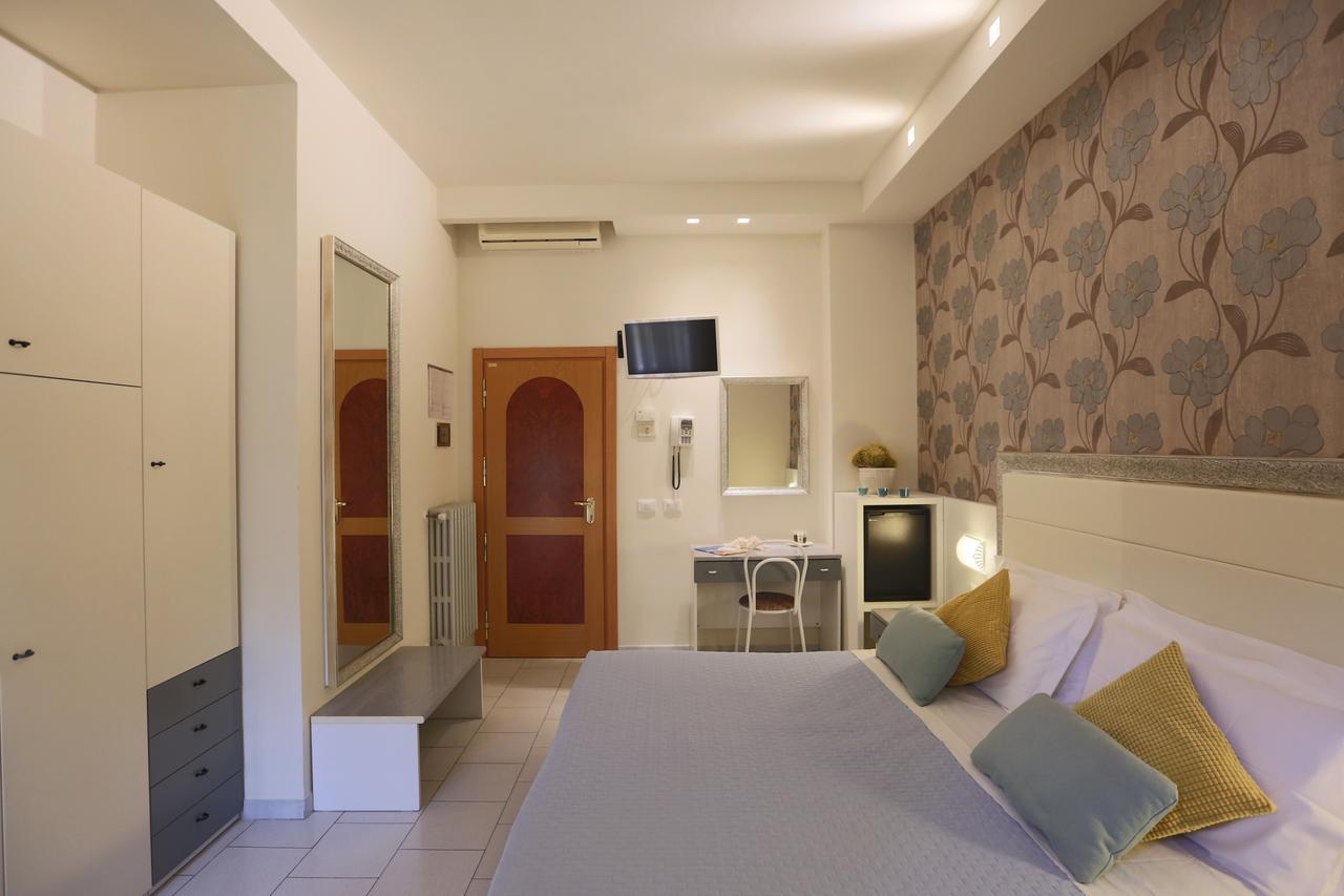 Hotel Residence Elisabetta Cesenatico Extérieur photo