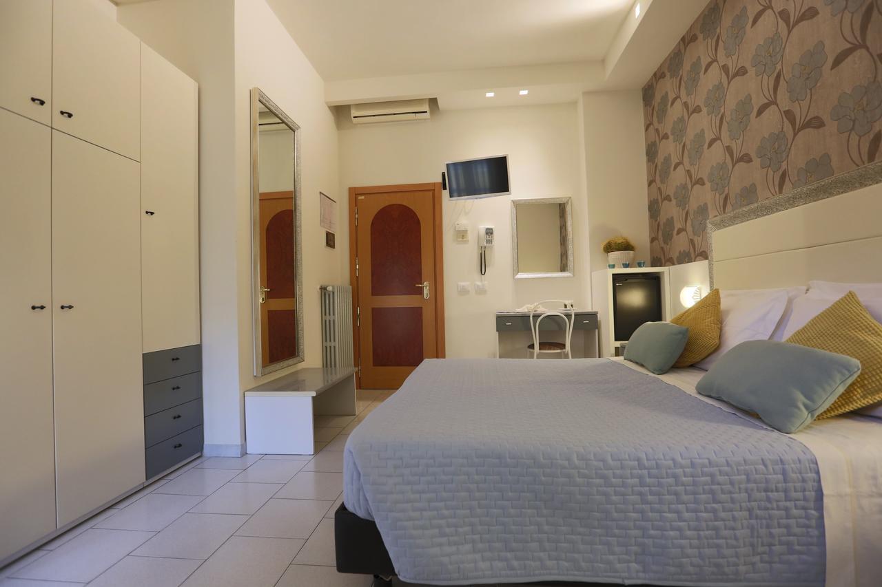 Hotel Residence Elisabetta Cesenatico Extérieur photo