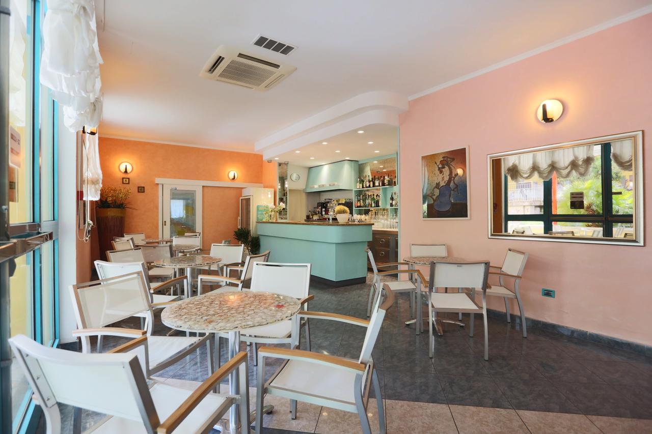 Hotel Residence Elisabetta Cesenatico Extérieur photo
